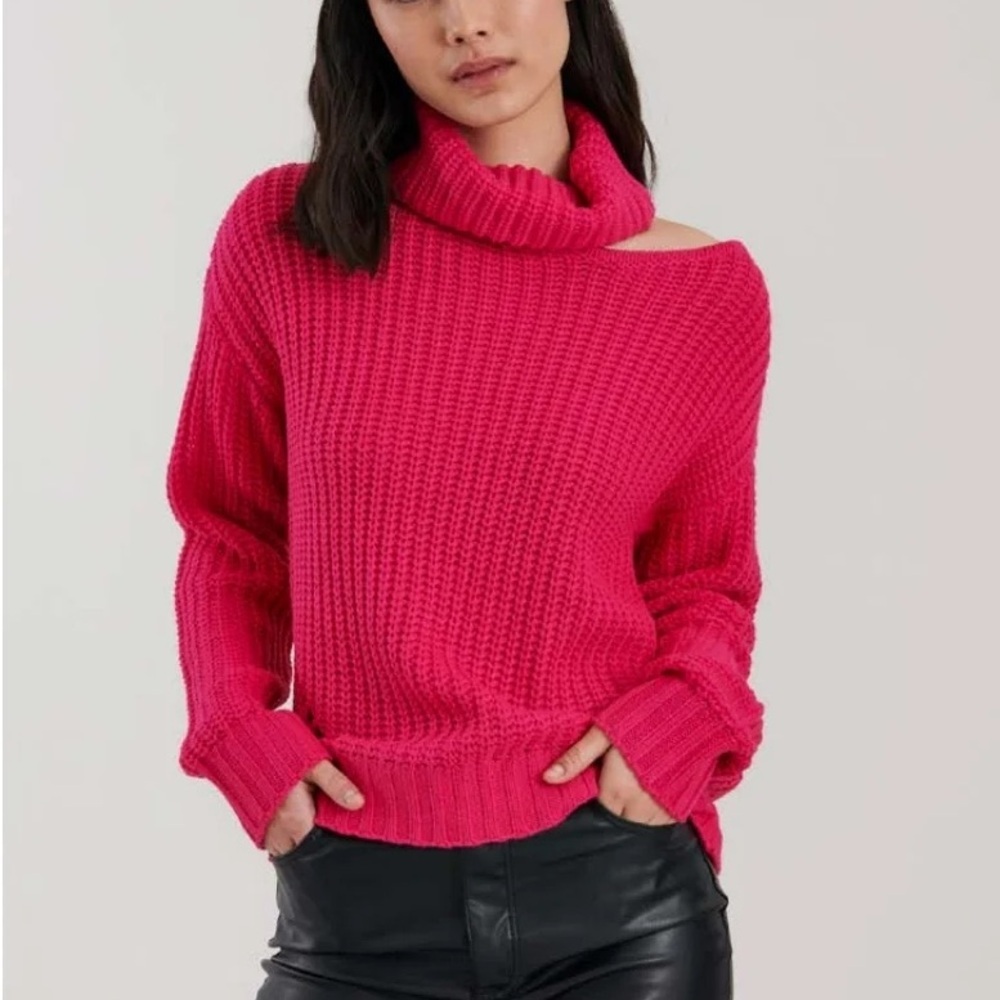 John + Jenn Emilie Peekaboo Shoulder Hot Pink